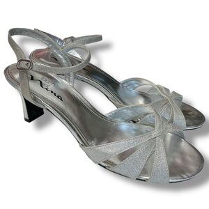 Touch of Nina Sparkling Silver Glitter Heels